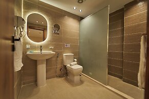 Merak Pyramids Hotel