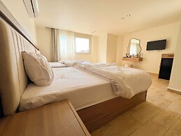 Merak Pyramids Hotel