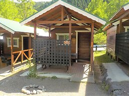 Gujohachimanshizenen - Bungalow