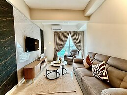 ICC Luxury Suites By Grab A Stay
