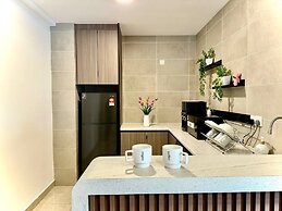 ICC Luxury Suites By Grab A Stay