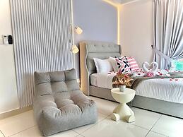 ICC Luxury Suites By Grab A Stay