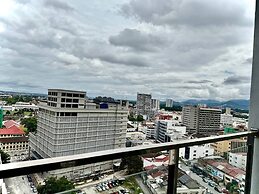 ICC Luxury Suites By Grab A Stay