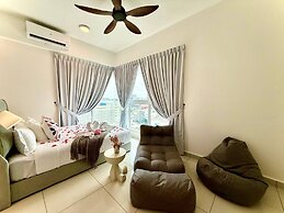 ICC Luxury Suites By Grab A Stay