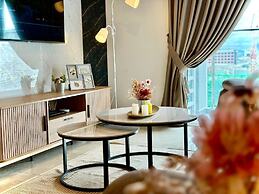 ICC Luxury Suites By Grab A Stay
