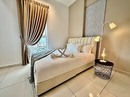 ICC Luxury Suites By Grab A Stay