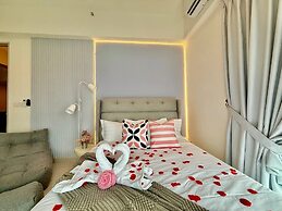ICC Luxury Suites By Grab A Stay