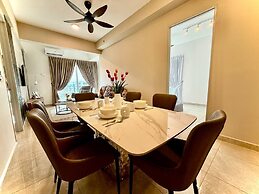ICC Luxury Suites By Grab A Stay