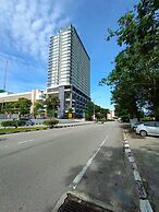 ICC Luxury Suites By Grab A Stay