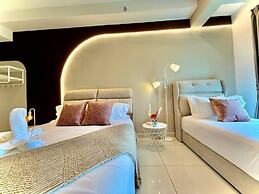 ICC Luxury Suites By Grab A Stay