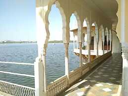 Phool Mahal Palace