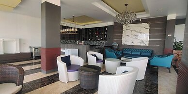 Napheera Royal Tel