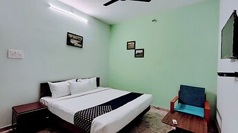 Naadi Grand Inn