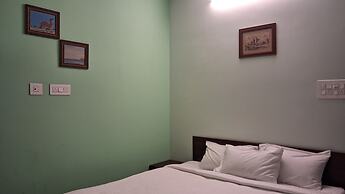 Naadi Grand Inn