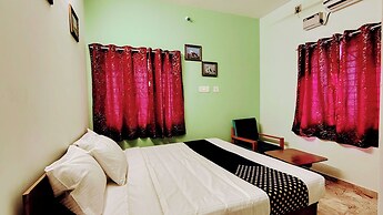 Naadi Grand Inn