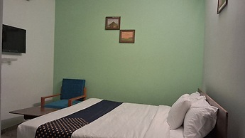 Naadi Grand Inn
