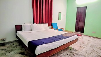Naadi Grand Inn