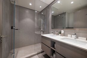 Grande Suites by Hostiva - Burj View