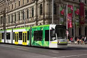 A 3BR Apt Next to Melbourne Central, Free Parking