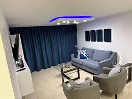Isla Verde Beachfront Retreat With Parking