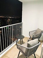 Isla Verde Beachfront Retreat With Parking