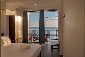 KINGS BAY BEACH RESORT