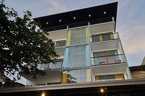 KINGS BAY BEACH RESORT