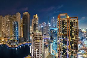 LUX The JW Marina Suite 4