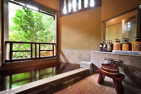 Tonosawa Onsen Yamano Chaya Ryokan