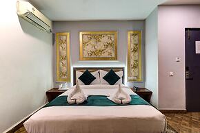 Emerald Suites By Classio