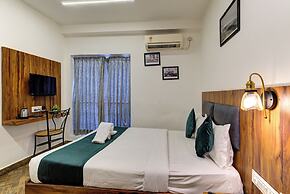 Emerald Suites By Classio