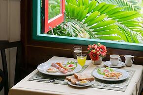 Le Ayodhaya Palace Krabi Beach Resort