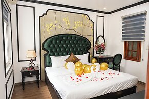 Royal Lotus Villa