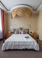 Spacious apartment near railway station
