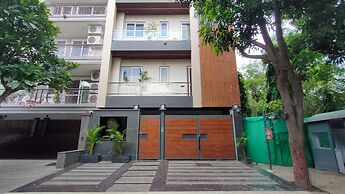 Let'stay DLF Phase- 1, Gurugram