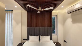 Let'stay DLF Phase- 1, Gurugram