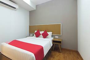 OYO 94761 Hotel Indah