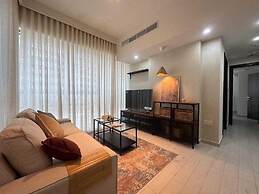 Premier 2-bedroom Lifeline apartment with free Parking