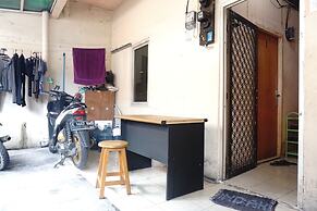 OYO 94790 Putri Bungsu Residence