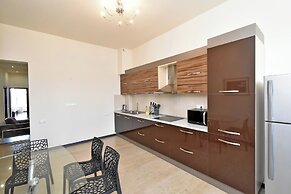 Apartments by Luxe Group DI64