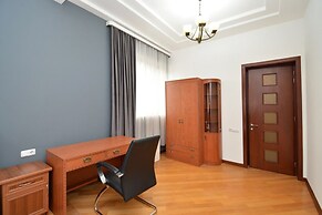 Apartments by Luxe Group DI64