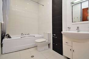 Apartments by Luxe Group DI64