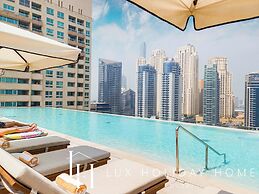 LUX  The Vida Marina Residence