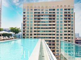 LUX  The Vida Marina Residence