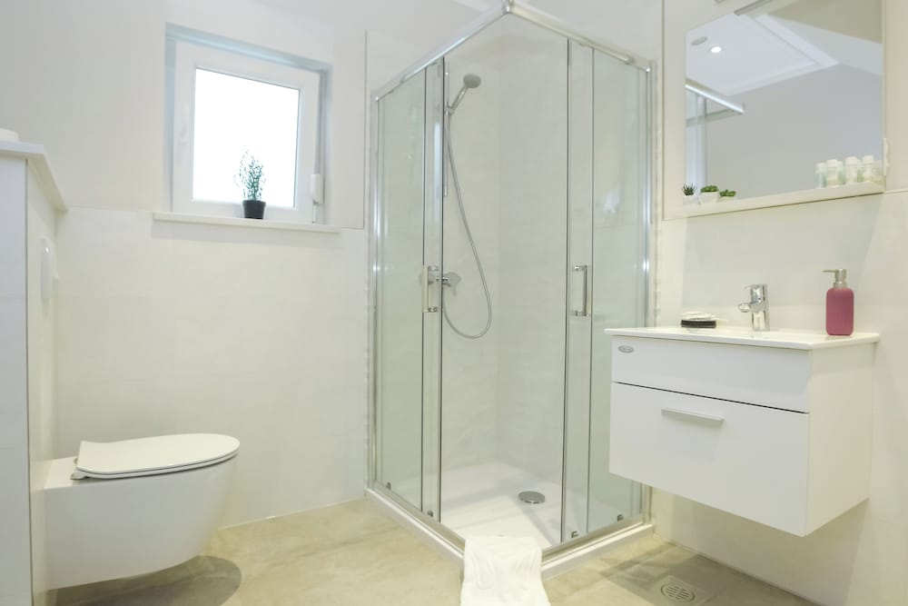 Tomana B Apartments