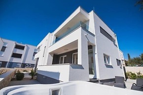 Tomana B Apartments