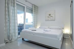 Tomana B Apartments