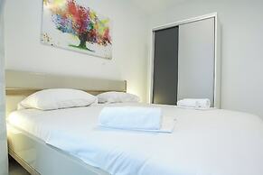 Tomana B Apartments