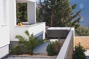 Tomana B Apartments