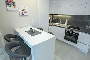 Tomana B Apartments